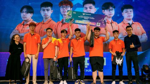 Đội tuyển ĐH FPT Hà Nội lội ngược dòng giành chức vô địch Online Predator League Hà Nội
